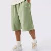 Relaxed Fit 3D Knitted Short